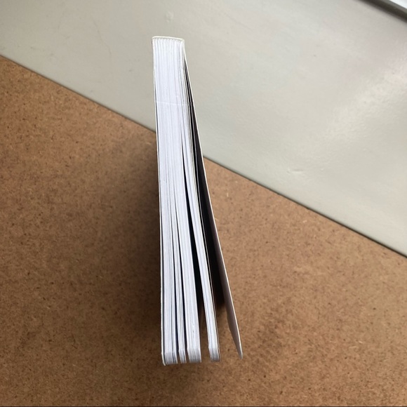 The Little Pocket Book of Happiness - Picture 7 of 9